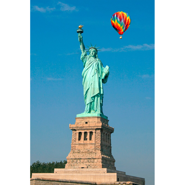Statue of Liberty with Balloon - 3D Lenticular Postcard Greeting Card